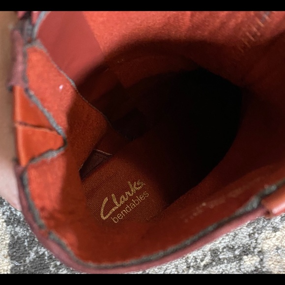 CLARKS cognac leather heeled classic style comfort heel rust vine boots 8M - Picture 4 of 8